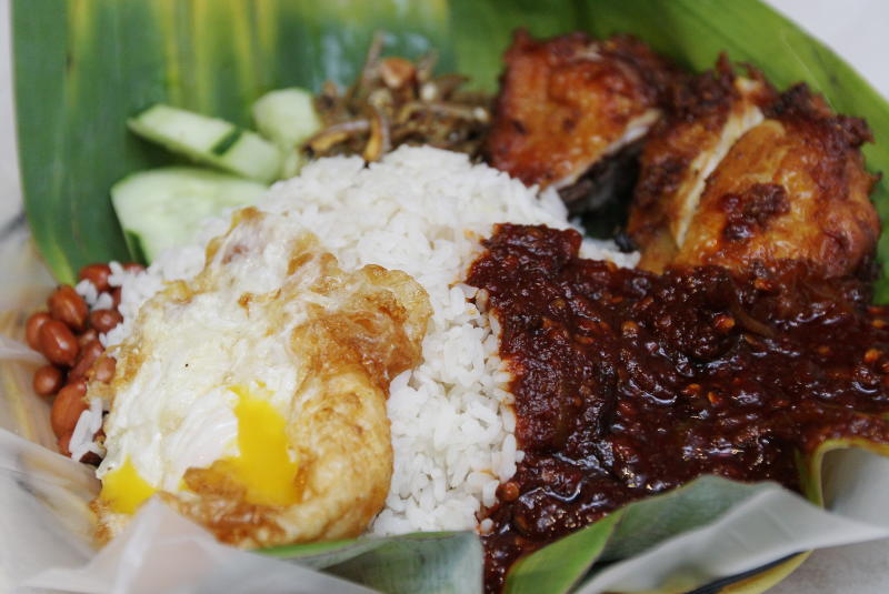 Satisfy your tastebuds with Nasi Lemak Tepi Jalan  Kuali