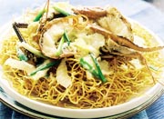 Sang Har Sang Meen (Freshwater Prawns And Fried Wantan Noodles)