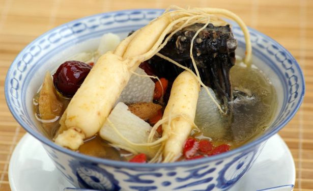Double-boiled Black Chicken With Fresh Ginseng Soup - Kuali