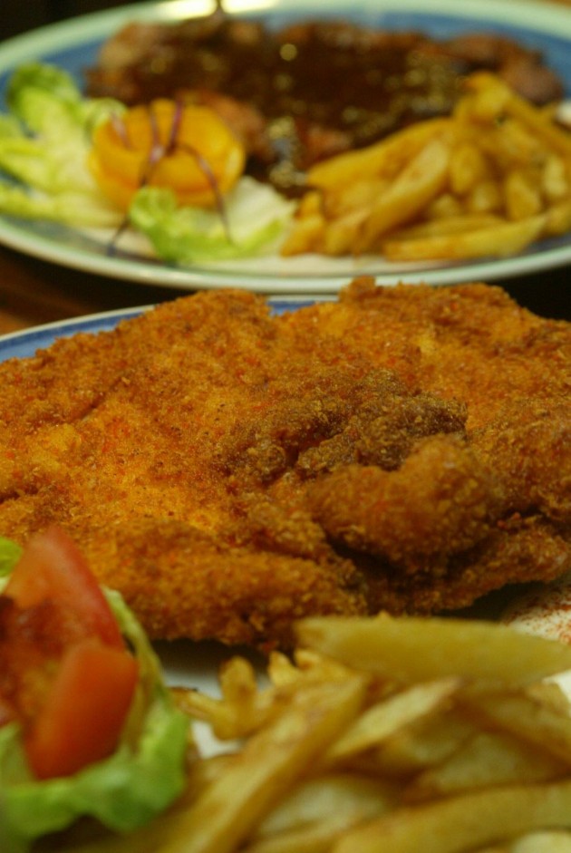 Breadcrumbs add flavour to this chicken chop. – Filepic