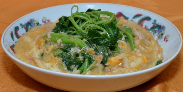 Besides pork dishes, diners can try vegetables with crab meat and salted egg sauce.