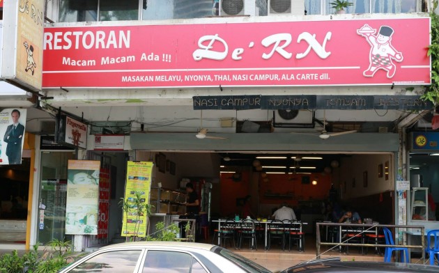 Restoran De’RN is located off Jalan Tun Mohd Fuad.