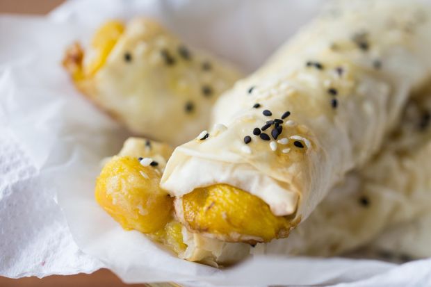 Baked Bananas in Spring Roll Wrappers
