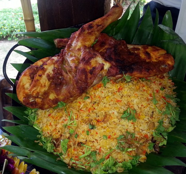 Diners can enjoy the Nasi Beriyani Ayam and other popular dishes.