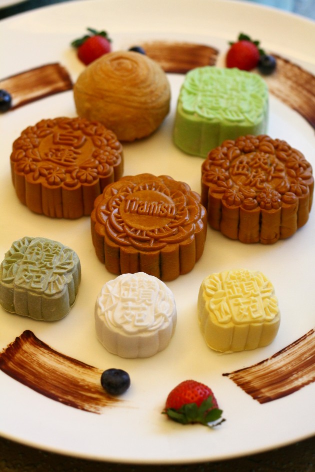 Some of  Zuan Yuan's mooncake varieties.