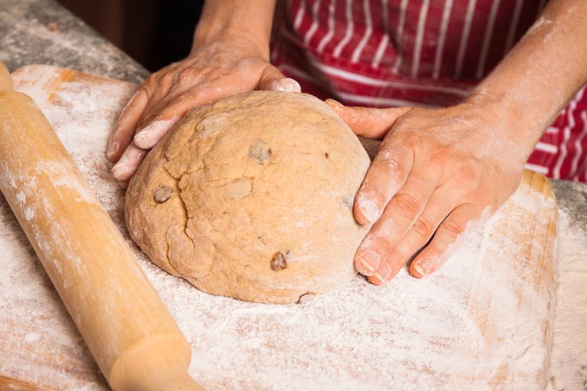 https://www.kuali.com/wp-content/uploads/2014/09/bread-making.jpg