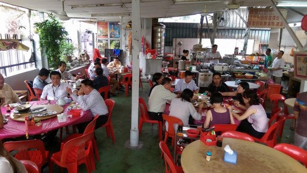 Hungry customers at Restoran Home Cook.