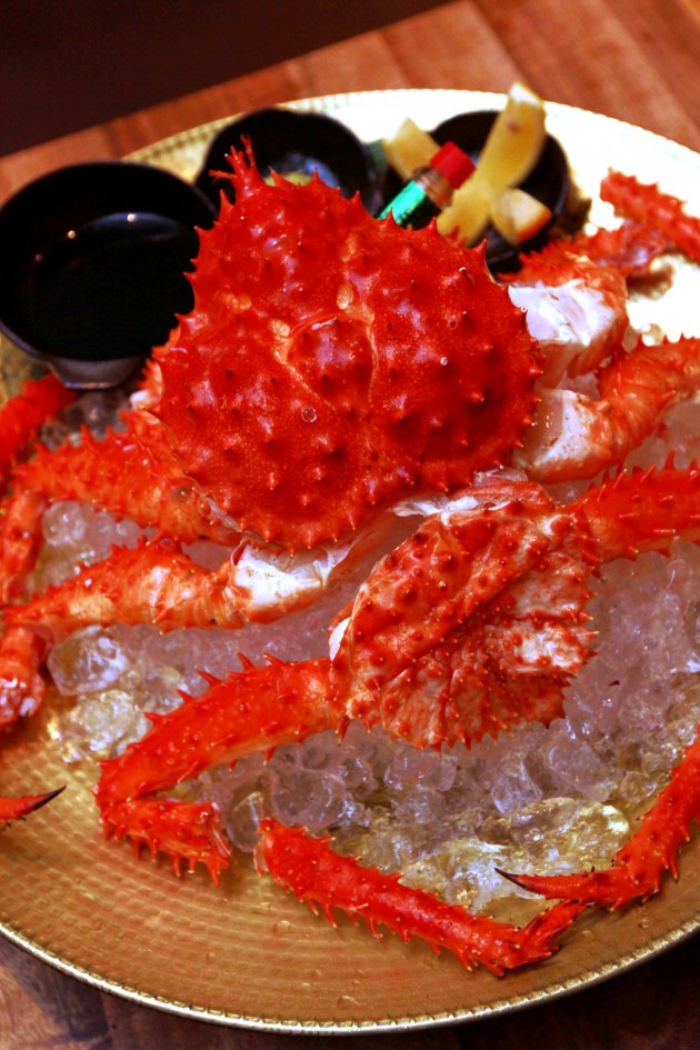 Alaska King Crab served on ice.