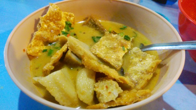 Yong tau foo in delicious curry gravy.