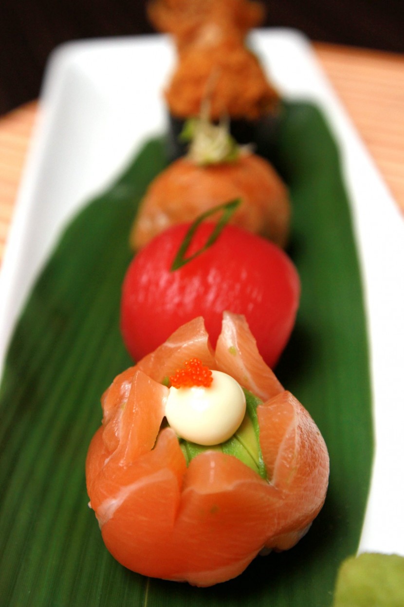 Perfect for sharing, the Temari Sushi has five different sushi which is shaped in a ball filled with otak-otak, chicken floss, tuna, sweet beancurd skin and salmon with avocado. 
