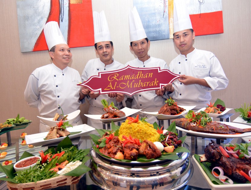 Seasons Coffee House - Rama(From left) Executive sous chef Jason Lim, Mohamad Fauzi, pastry chef Mohd Khairi Mohd Najib and assistant chief baker Mohd Fazlee Ariff make up the team behind the promotion.
