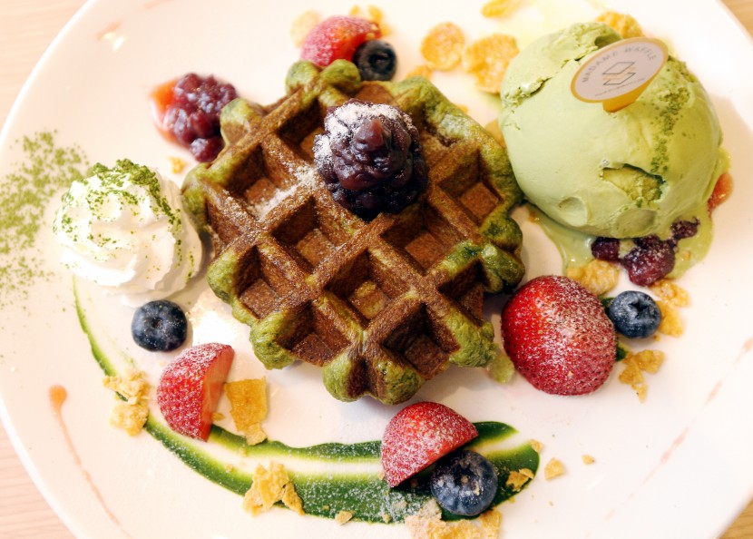 A green tea fan will approve of Madame Signature, which is green-tea flavoured waffle, topped with red bean paste, and served with green tea gelato and accompanied with matcha latte.