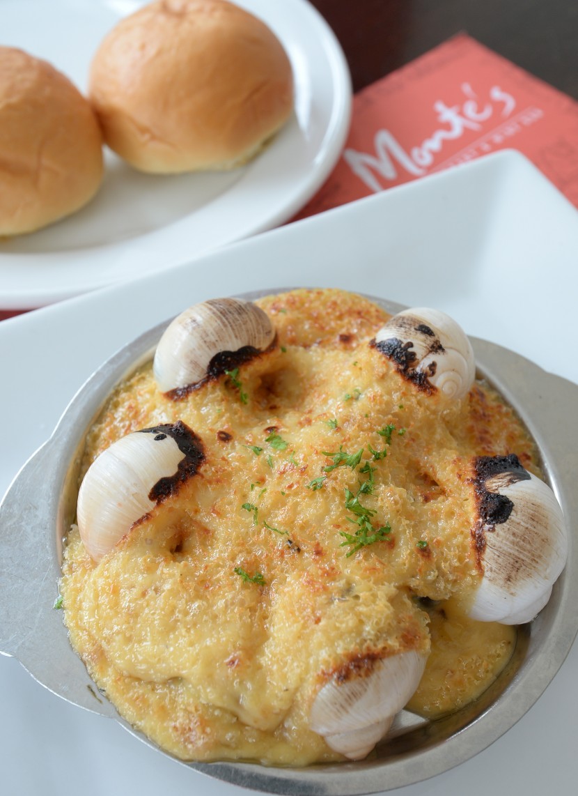 A must try is the Monte's Escargot which comes in rich baked creamy Chablis and garlic sauce.