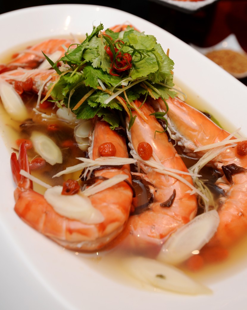The locally sourced tiger prawn with American ginseng has a distinctive ginseng taste. 