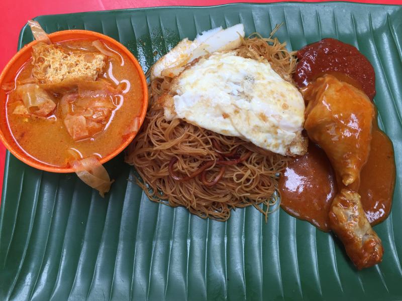 The Economic Mee costs RM2.20 without the chicken, and is RM4.50 with the chicken.