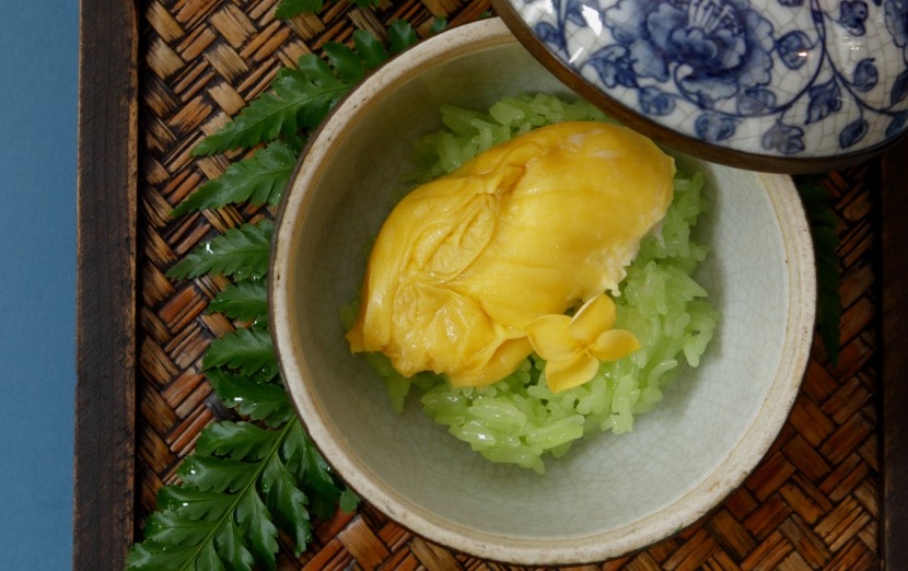 Glutinous rice with durian in light coconut sauce