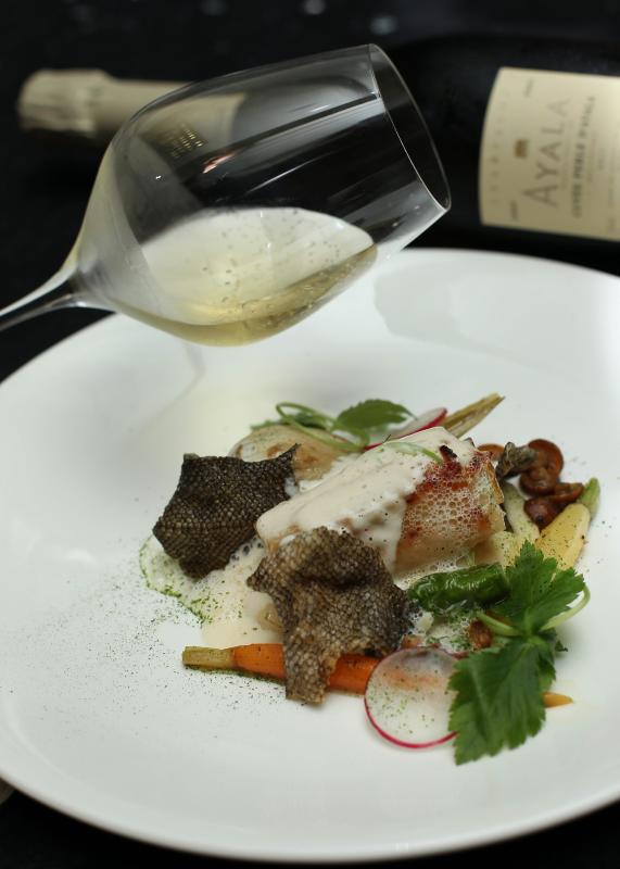 The Charcoal Grilled Miso Cod was served with the bright and shimmering Ayala Perle d’Ayal.