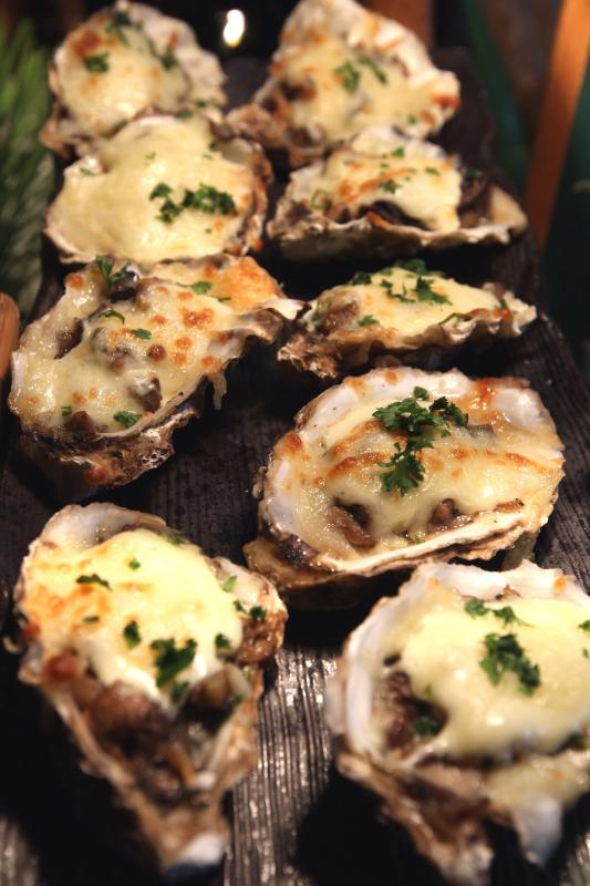 Cheese lovers will fancy the decadent Gratinated Oyster Rockfeller.