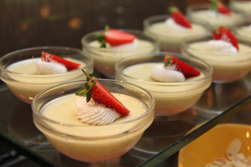 Diners can opt for the traditional green tea pudding or the sweet strawberry alternative.