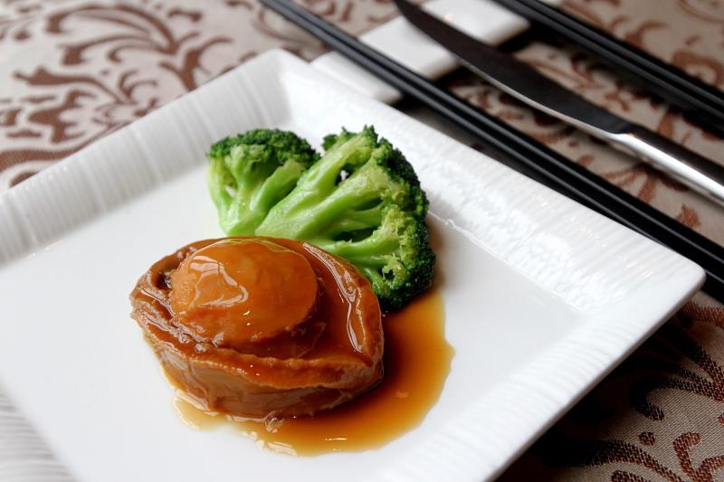The Australian Abalone with brown sauce is served at RM88++ per piece.