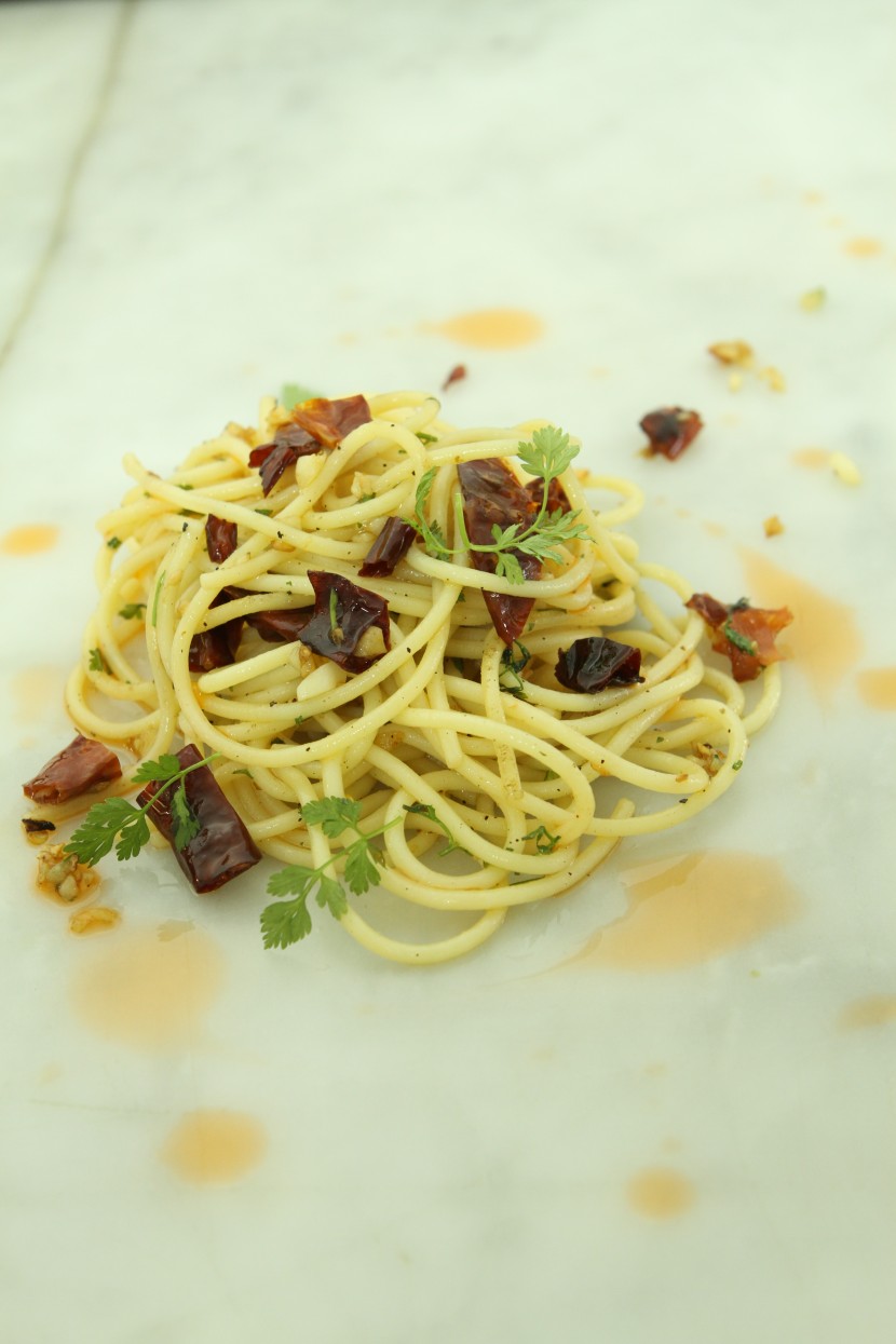prawn-oil-aglio-olio-pasta