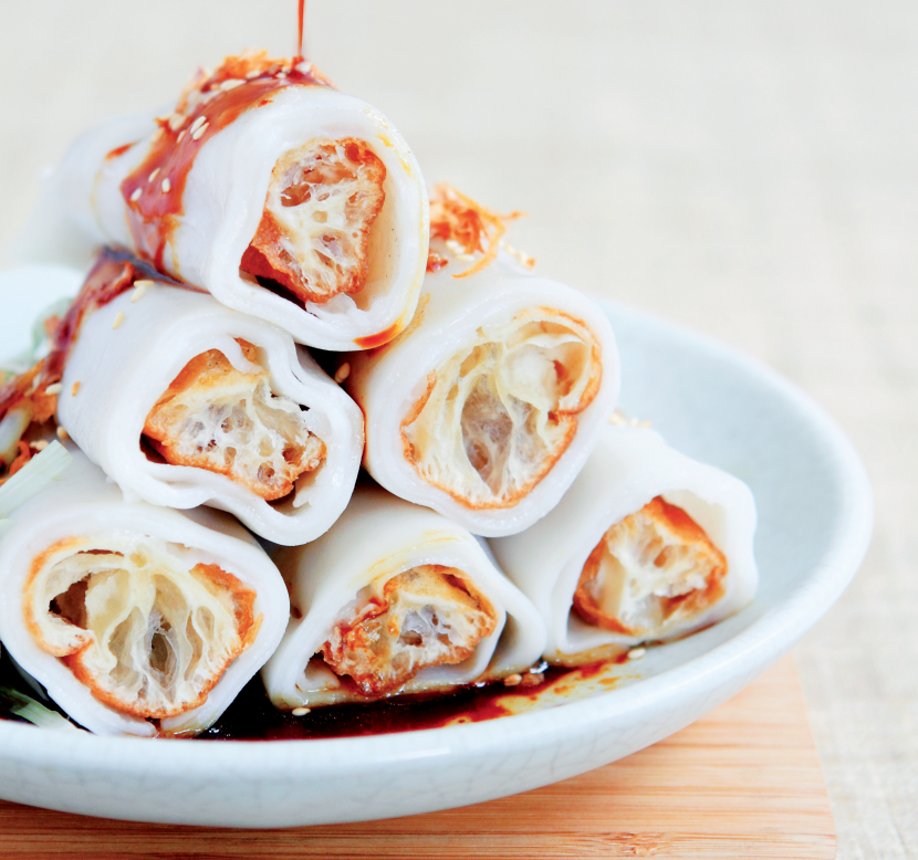 Steamed Rice Rolls stuffed crullers